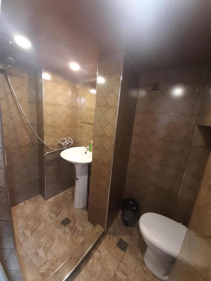 Narvar Hotel Goris Exterior foto