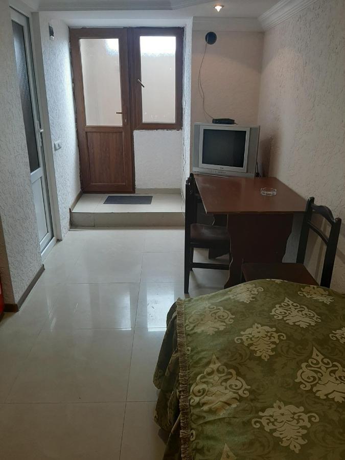 Narvar Hotel Goris Exterior foto