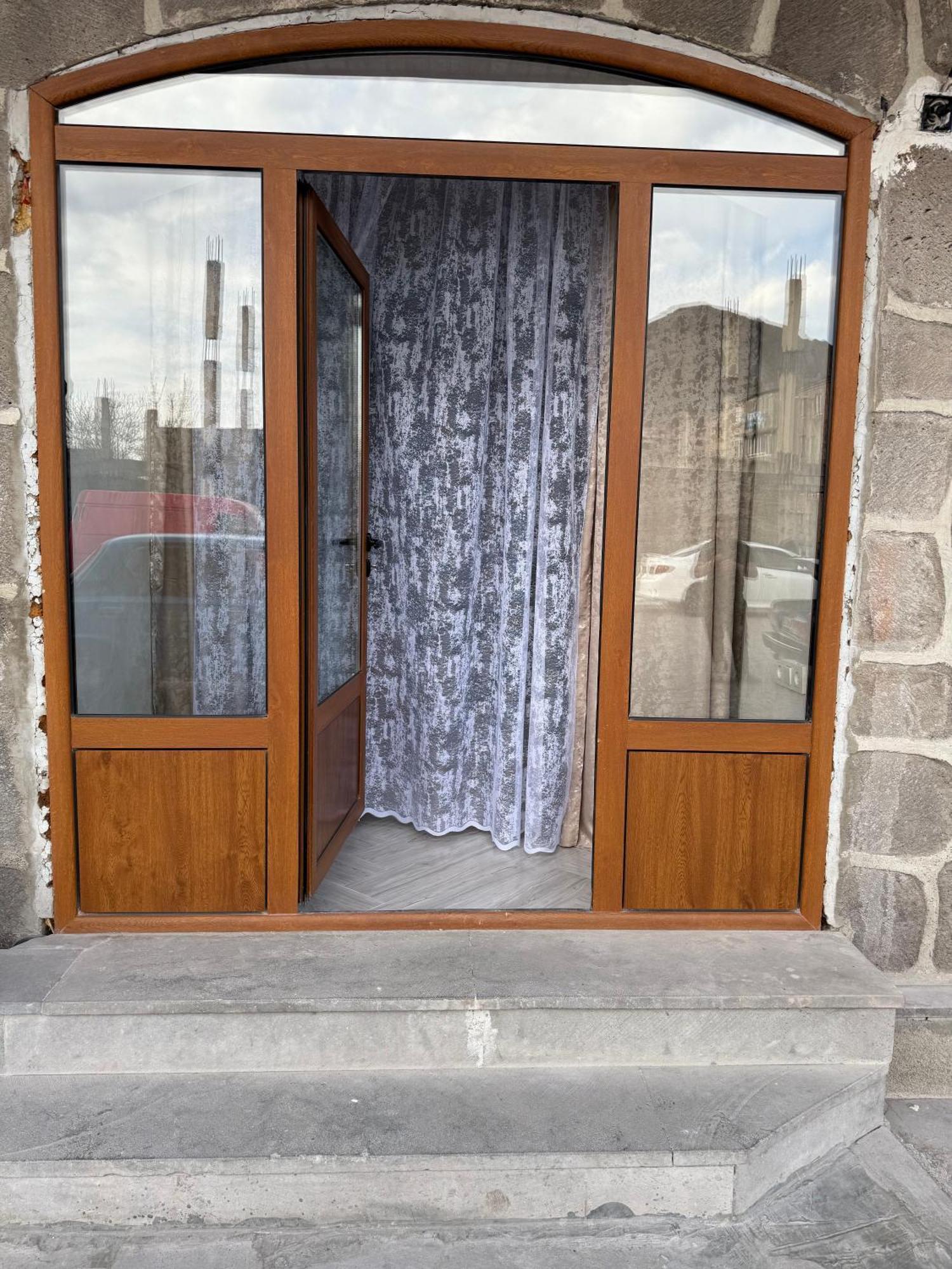 Narvar Hotel Goris Exterior foto